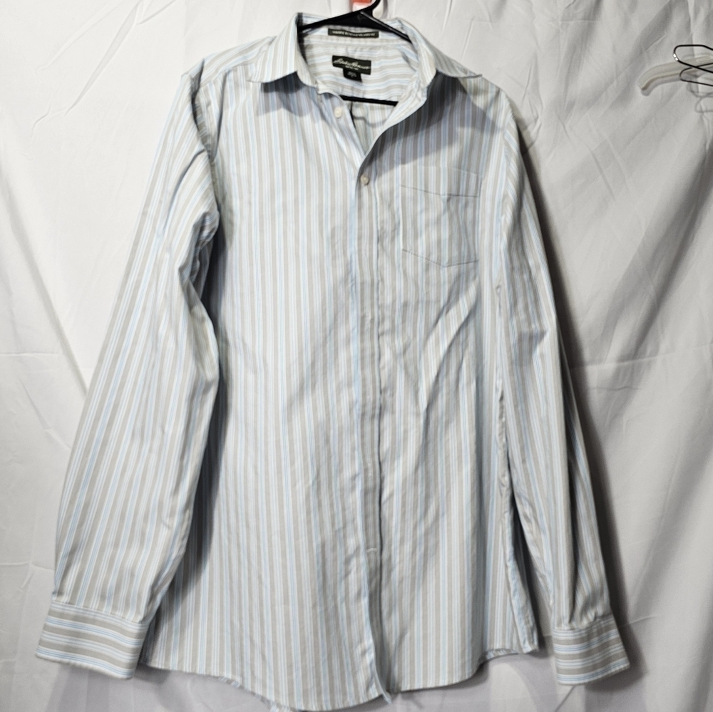 Eddie Bauer wrinkle resistant relaxed fit
